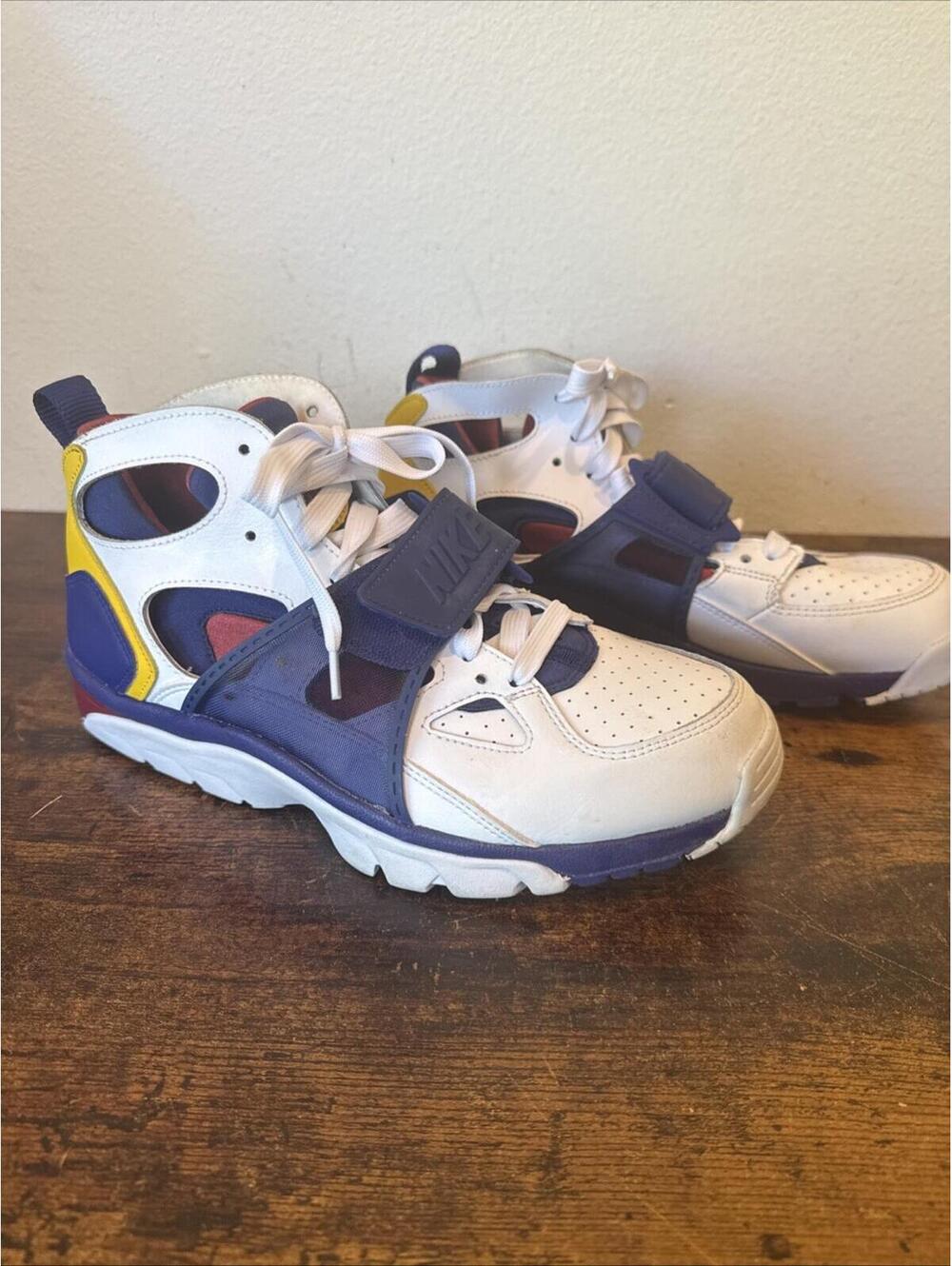 Nike Air Trainer Huarache 679083‑107 Men’s 8.5 – White – Excellent Condition